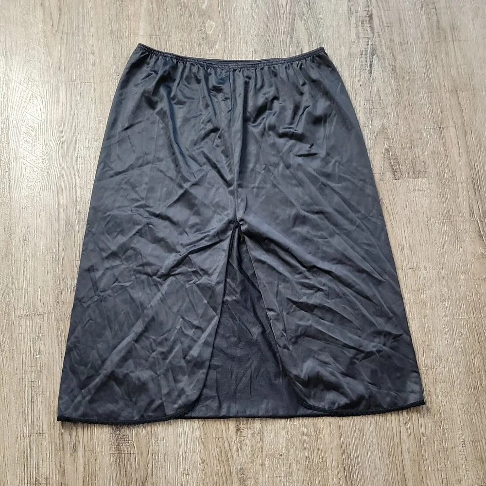 Vassarette Vintage Skirt Slip ~ Sz L ~ Black ~ Knee Length ~ Elastic Waist